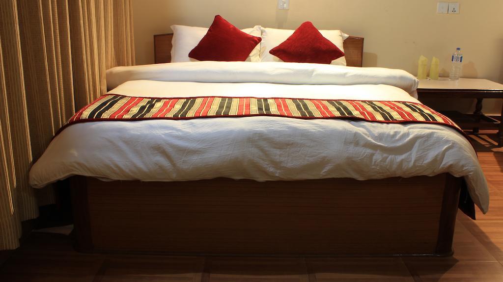 Unique Wild Resort Sauraha Exterior photo